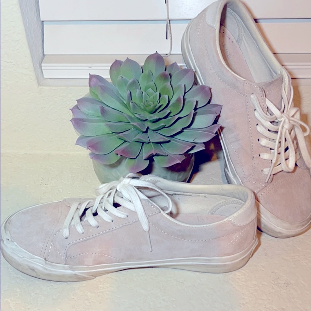 Vans - Picture 3 of 4